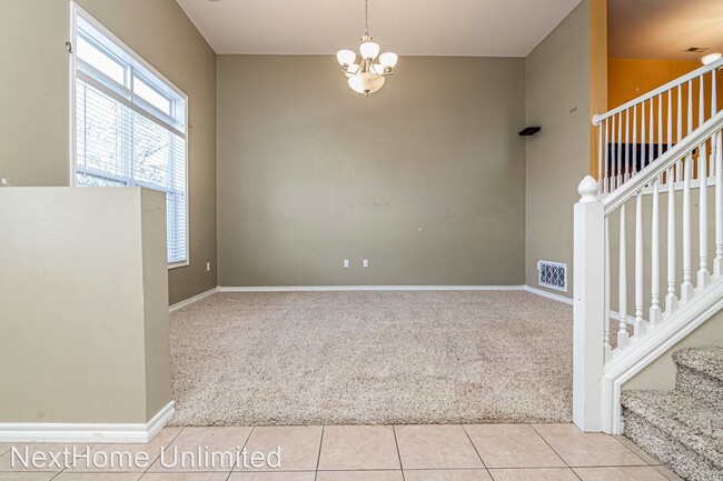 Foto del edificio - 4 br, 2.5 bath House - 27 Fuller Cir.