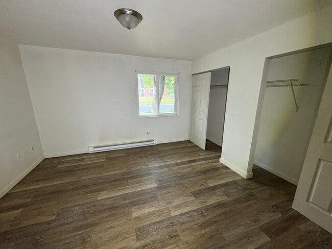 Building Photo - Brooke Park Apartments