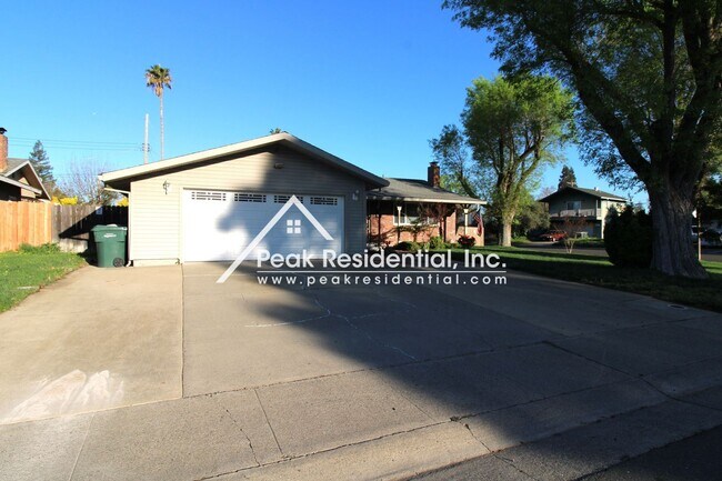 Building Photo - 3 br, 2 bath House - 3434 Rosemont Dr