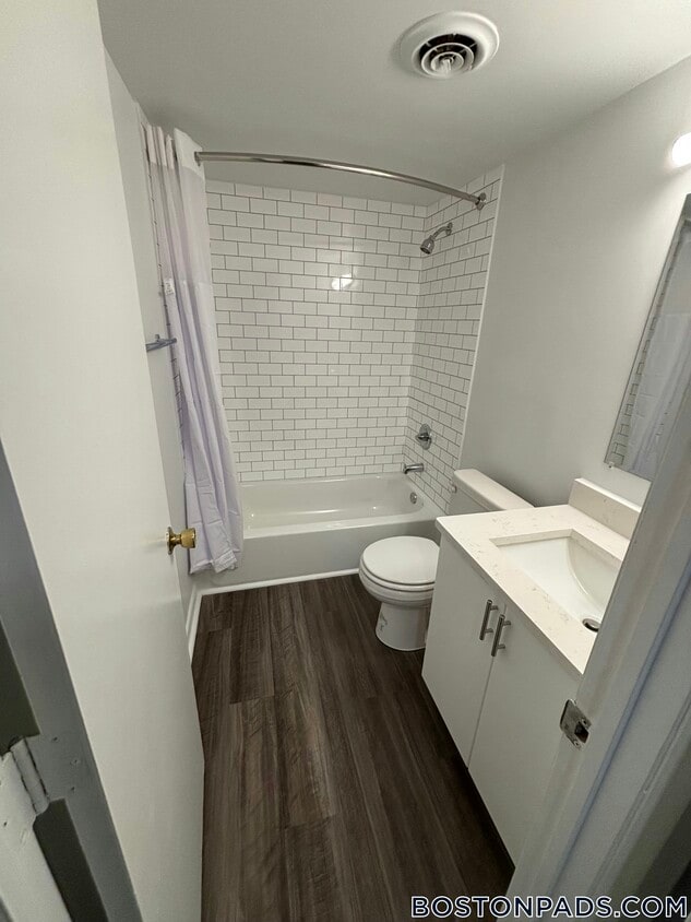 Building Photo - 51 Hill Rd