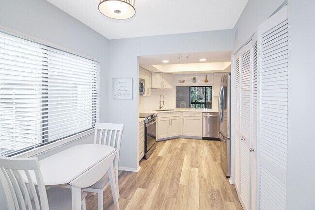 Foto del edificio - Pine Run Annual Condo for Rent