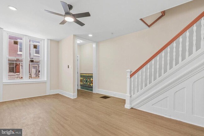 Foto del edificio - 2742 W Montgomery Ave
