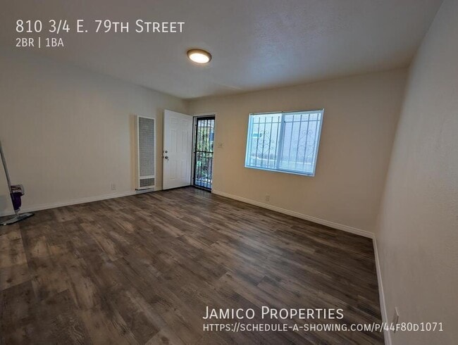 Foto del edificio - 810 3/4 E. 79th Street-