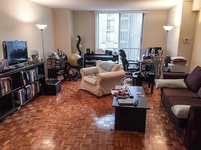 Foto del edificio - 33 Pond Ave