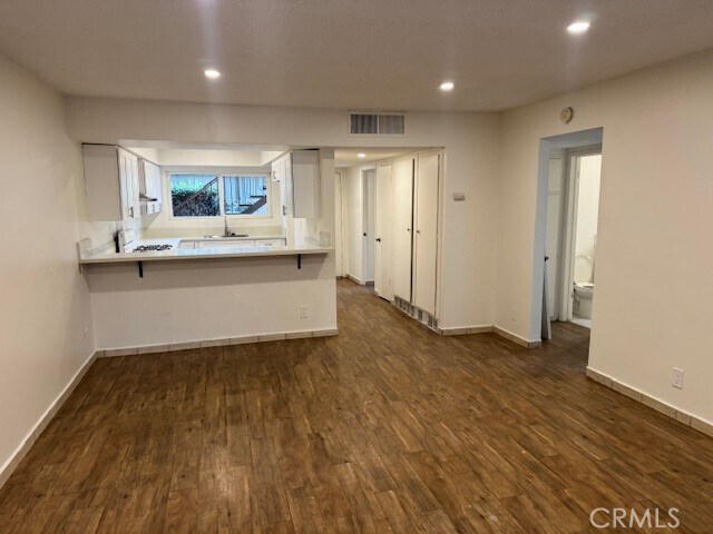 Building Photo - 511 E Washington Ave