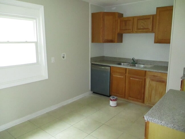 Building Photo - Updated 4 Bedroom Ranch in South Augusta