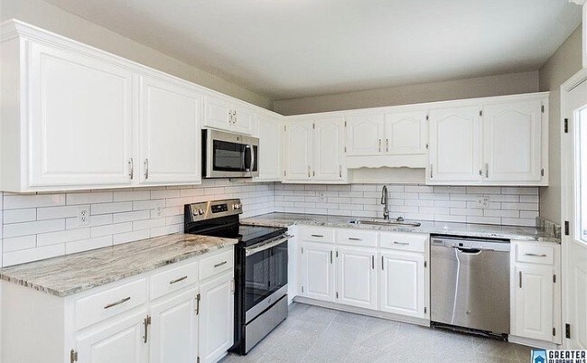 Cocina de la planta principal - 5104 Northumberland Rd