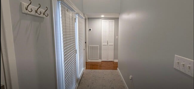 Photo - Knoxville 37920 - 3 bedroom, 3 bath home i...