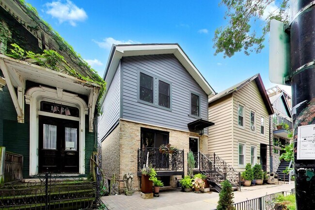 Building Photo - 1840 N Bissell St