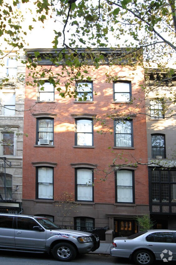 Primary Photo - 75 Perry St