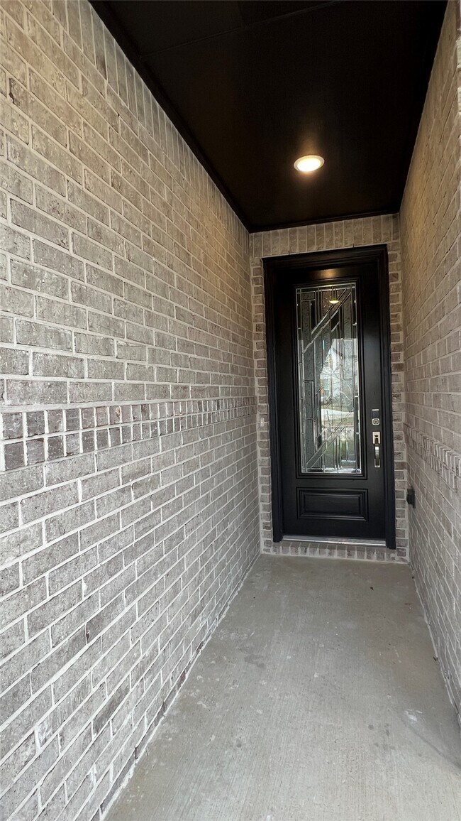 Building Photo - 212 Milas Cv