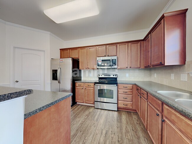 Foto del edificio - 5694 Misty Hill Cir