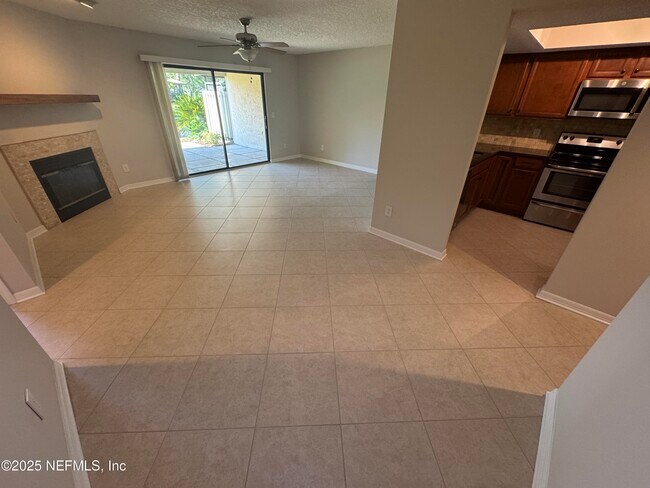 Foto del edificio - 239 Cranes Lake Dr