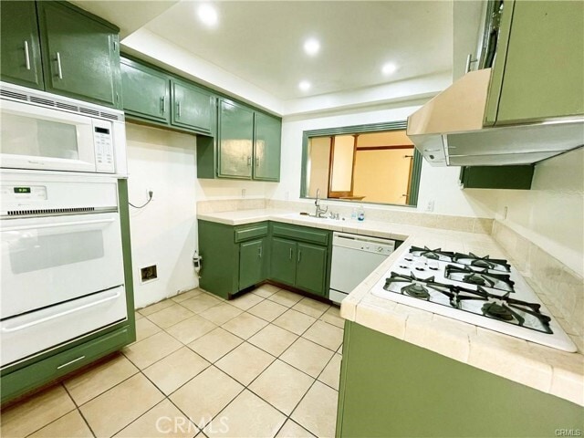 Building Photo - 5102 Aspen Dr