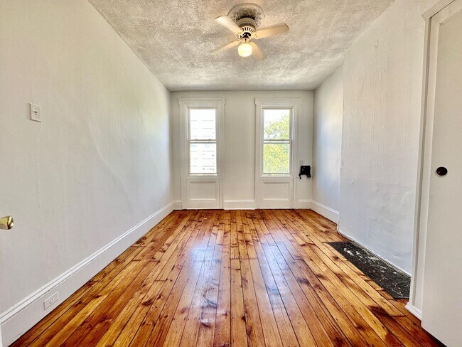 Foto del edificio - 521 Willow Ave