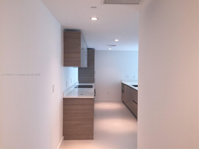 Building Photo - 1300 S Miami Ave