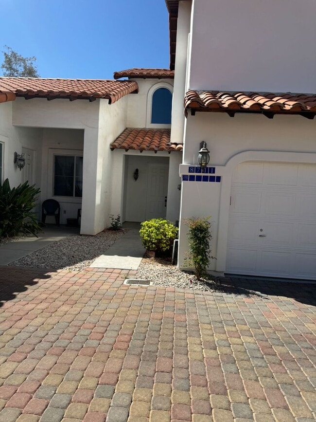 Foto del edificio - 3 bedroom house for rent $2400