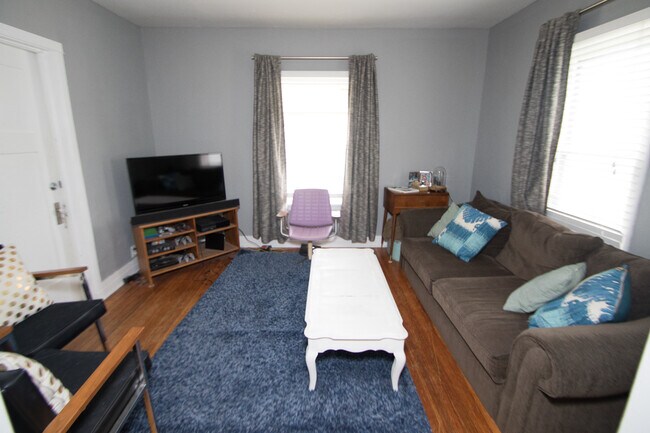 Foto del edificio - 416 Cantwell Ct