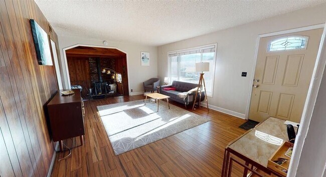 Foto del edificio - 50 Bellevue Ave