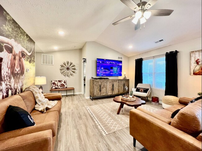 Building Photo - NEW Farmhouse Retreat Rustic decor and Cozy vibes!