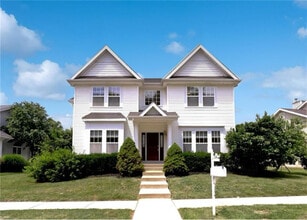 Building Photo - 756 Thunder Hill Dr