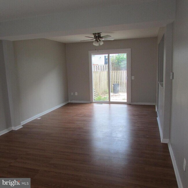 Foto del edificio - 14417 Stepping Stone Way