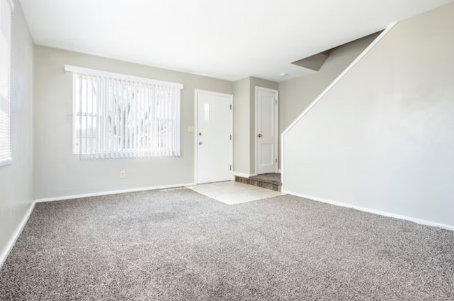 Building Photo - 2125 Garfield Ave