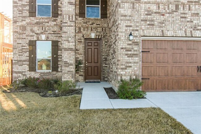 Building Photo - 1557 Sonny Dr