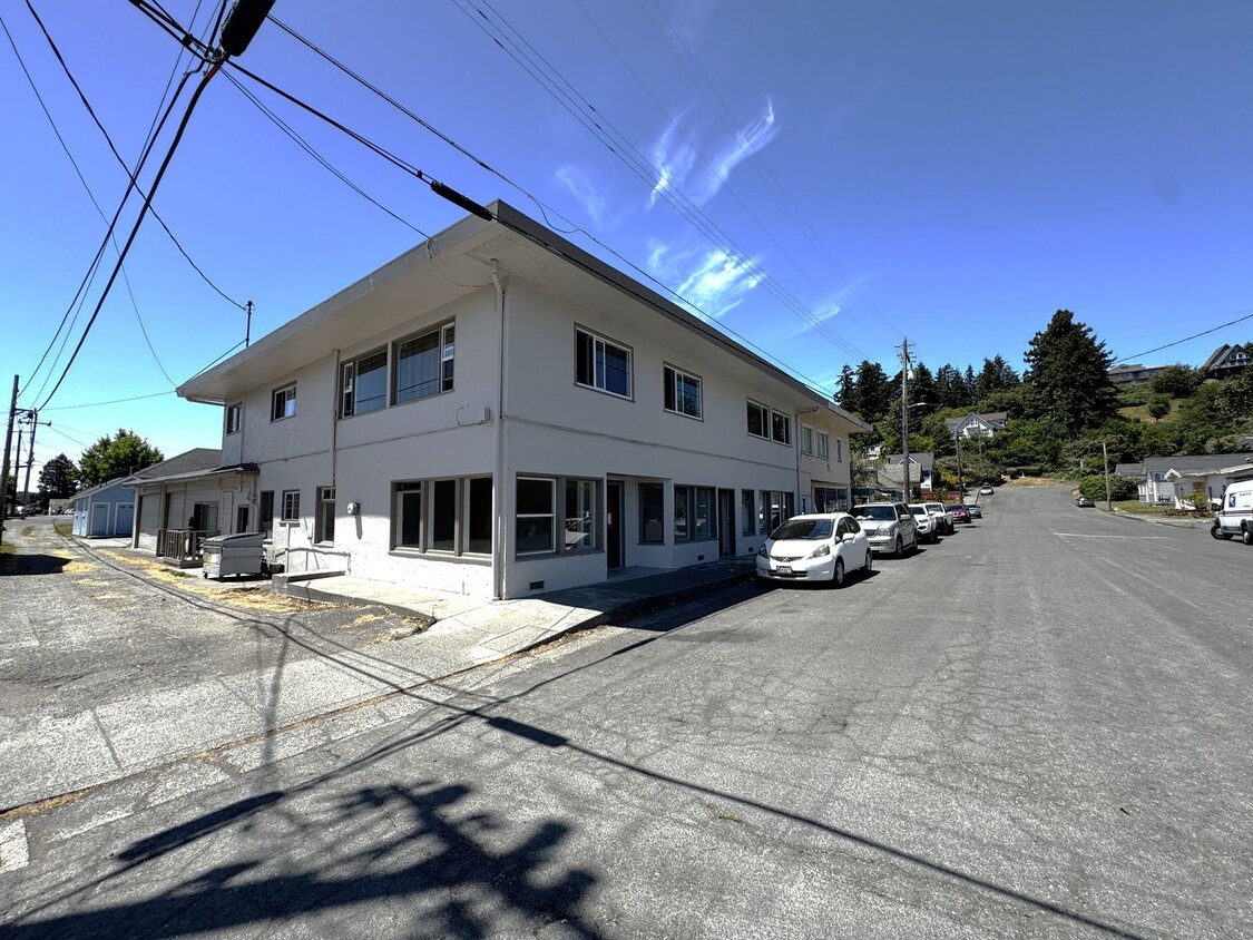 Primary Photo - 840 10th St
