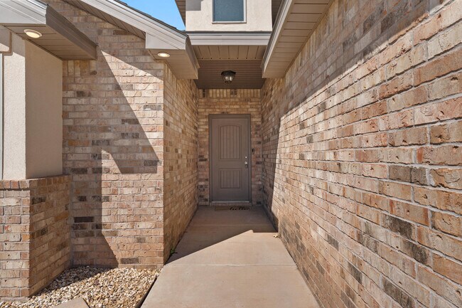 Building Photo - 13810 Avenue W