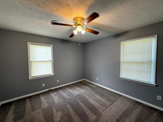 Building Photo - 175 Brocton Dr