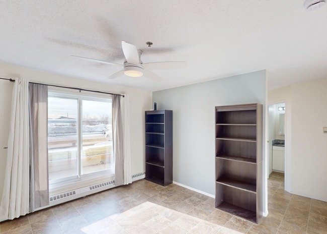 Building Photo - 10405-10499 99 Ave