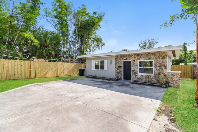 Foto del edificio - 630 50th St N