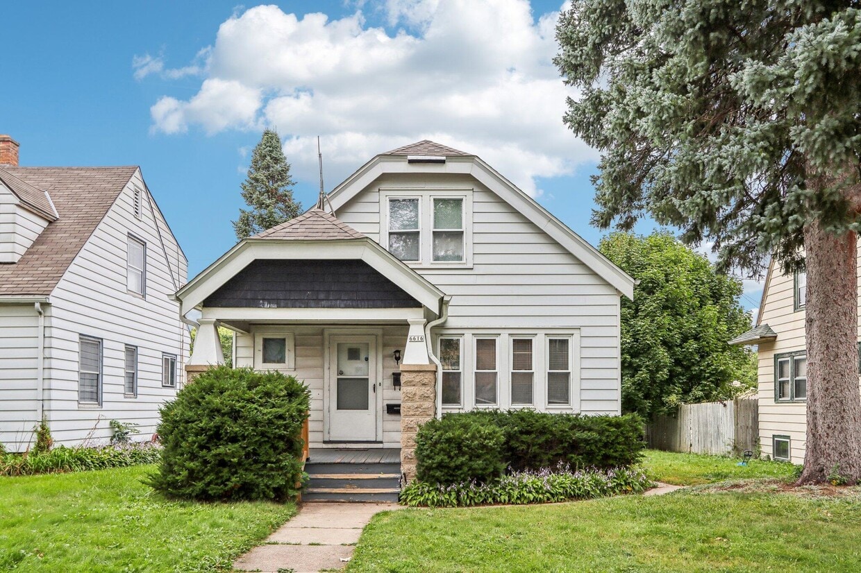 Primary Photo - 6616 W Girard Ave