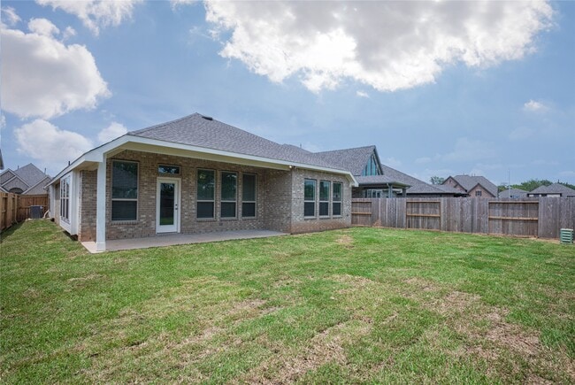 Foto del edificio - 8726 Fairbrook Dr