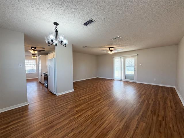 Foto del edificio - 828 Park Ln