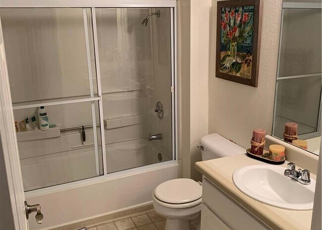 Foto del edificio - 43376 Cook St