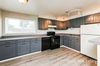 Building Photo - 2840 Montebello Dr W