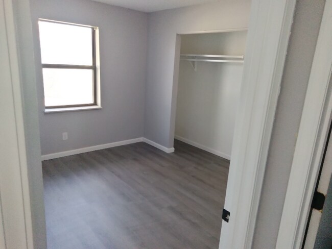 Foto del edificio - 920 Countryside Ln