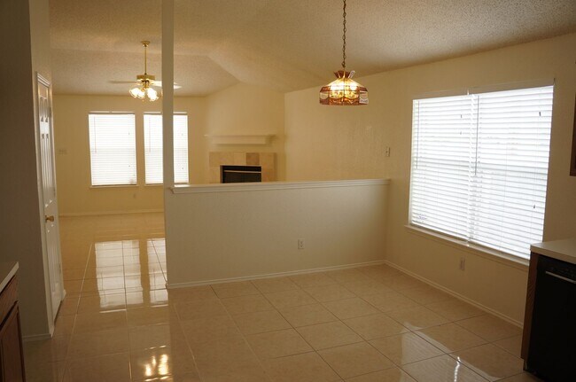Foto del edificio - 8000 Summer Sun Dr