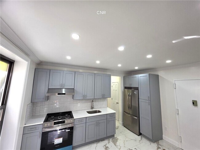 Foto del edificio - 316 E 94th St