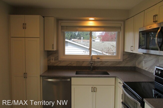 Building Photo - 3 br, 2 bath House - 1716 Sunset Drive