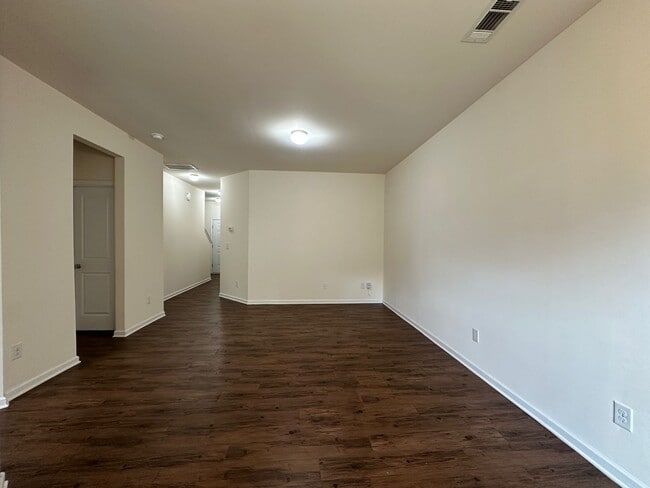 Building Photo - 8957 Bradstreet Commons Way