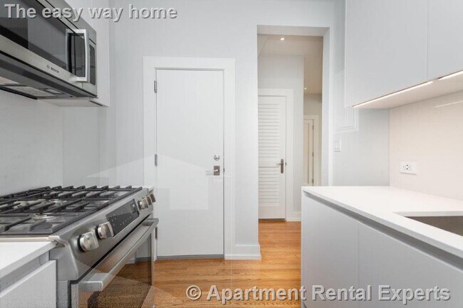 Foto del edificio - 16 Forest St