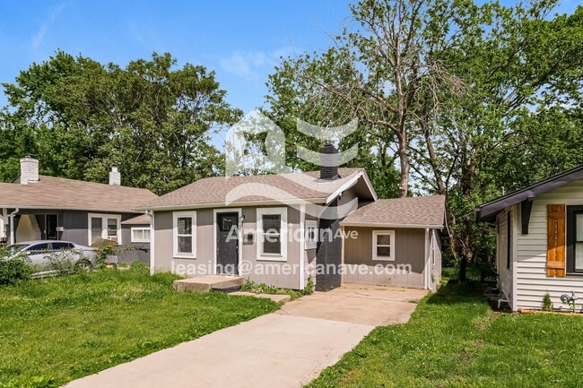 Foto del edificio - 7405 Montgall Ave