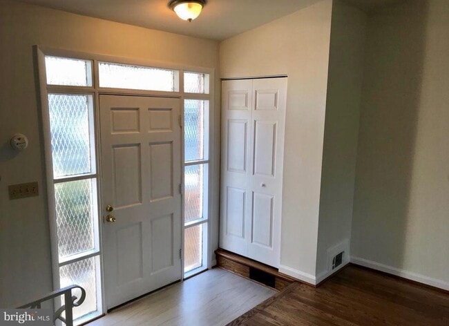 Foto del edificio - 4917 McCall St