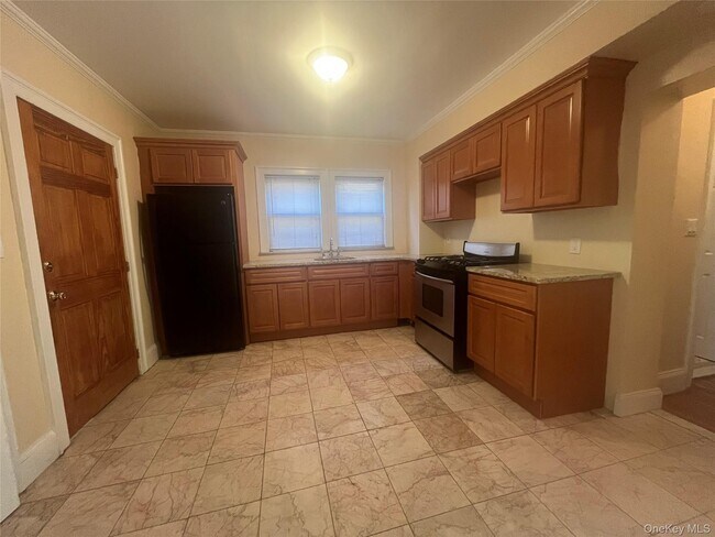 Foto del edificio - 4212 Monticello Ave