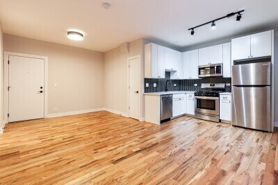 Foto del edificio - 654 W Wellington Ave