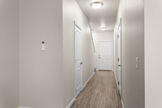 Foto del edificio - 6710 W Washington