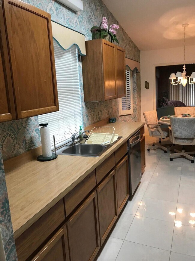 Foto del edificio - 8810 SE Eaglewood Way